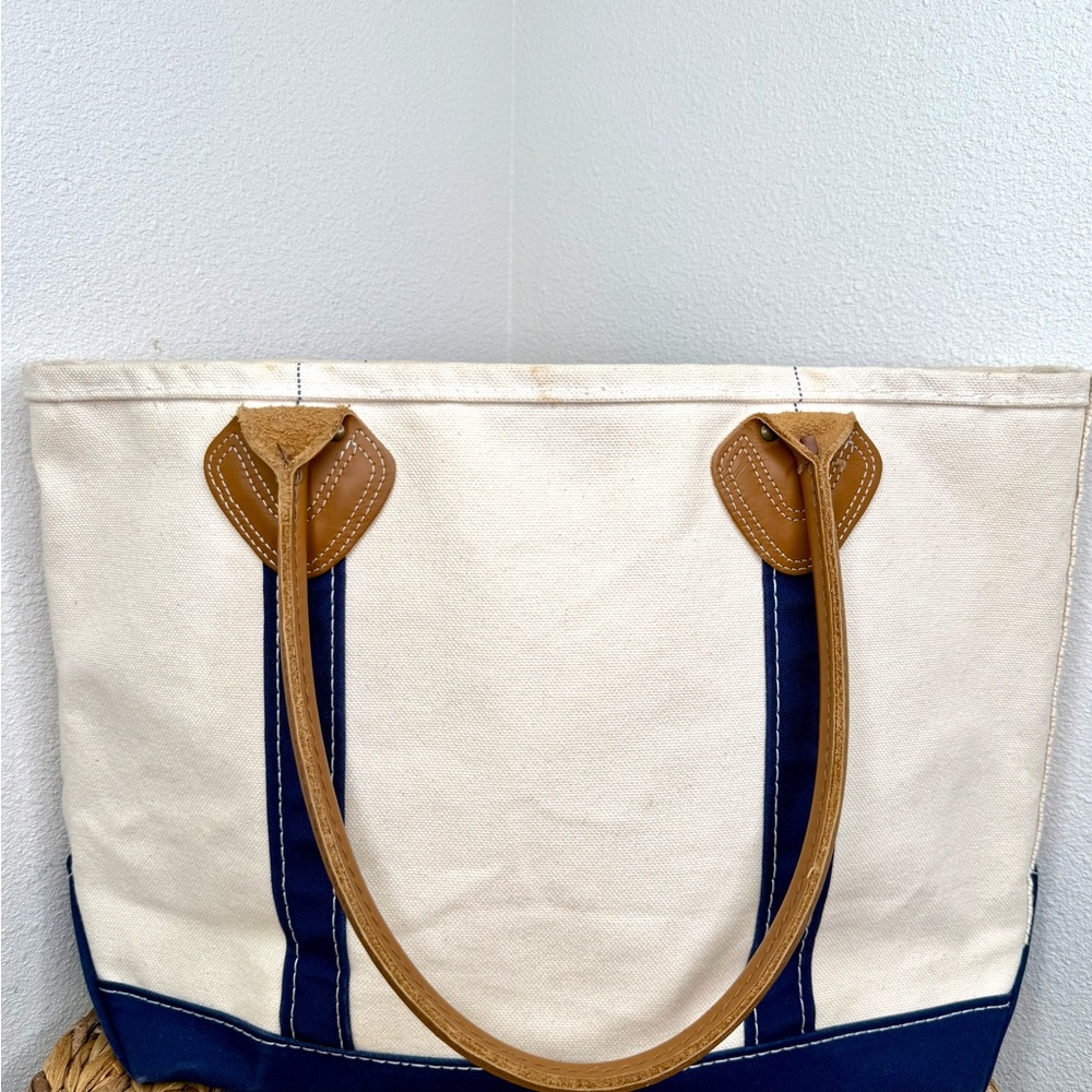 Vtg L.L. Bean Boat & Tote Bag Leather-Handle Canvas Carryall white navy stiff - Picture 12 of 13